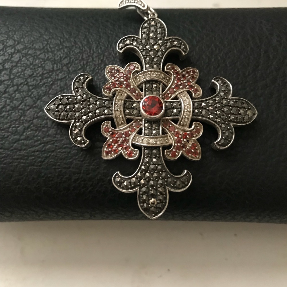 Cross pendant